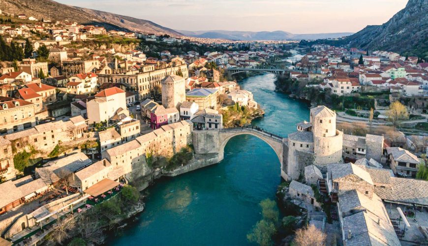 Stari most („Alte Brücke“) – in Bosnien-Herzegowina